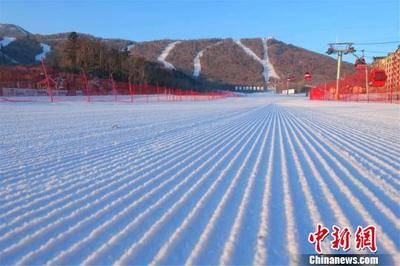 亚布力阳光度假村“暖冬”创159天超长雪季