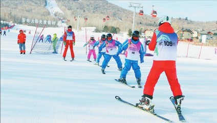 亚布力:暖阳白雪蓝天畅滑