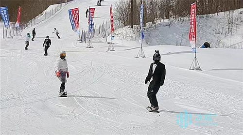激情迎亚冬 冰雪暖世界丨第六届亚布力春雪节暨第一届亚旅投集团娱雪文化节开幕